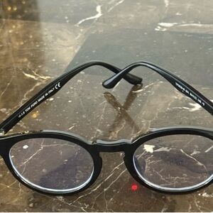 Tom Ford Elegant Black Eyewear